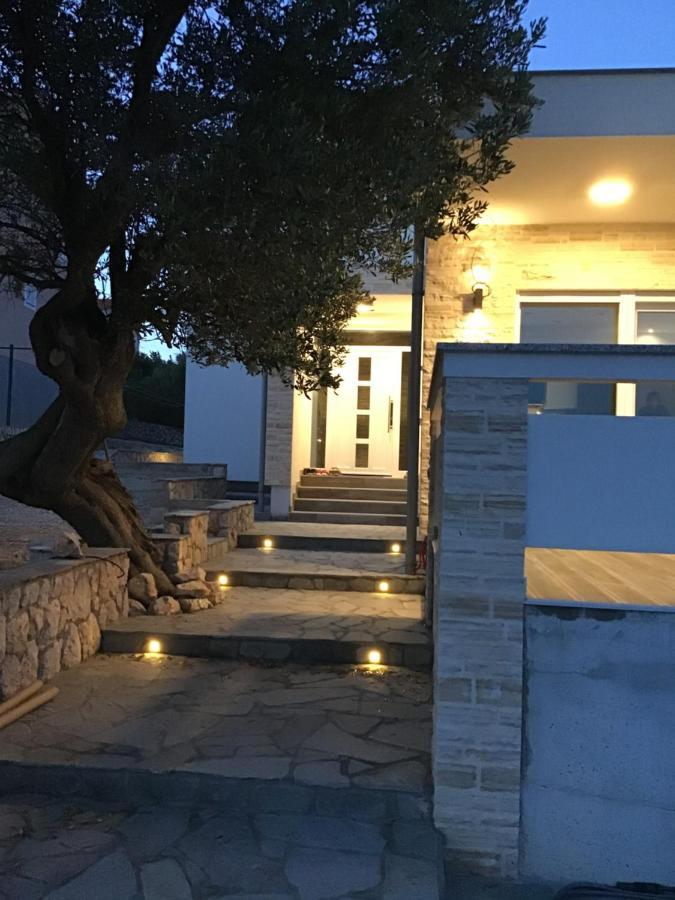 Moderner Bungalow Mit Meerblick Lun  Kültér fotó