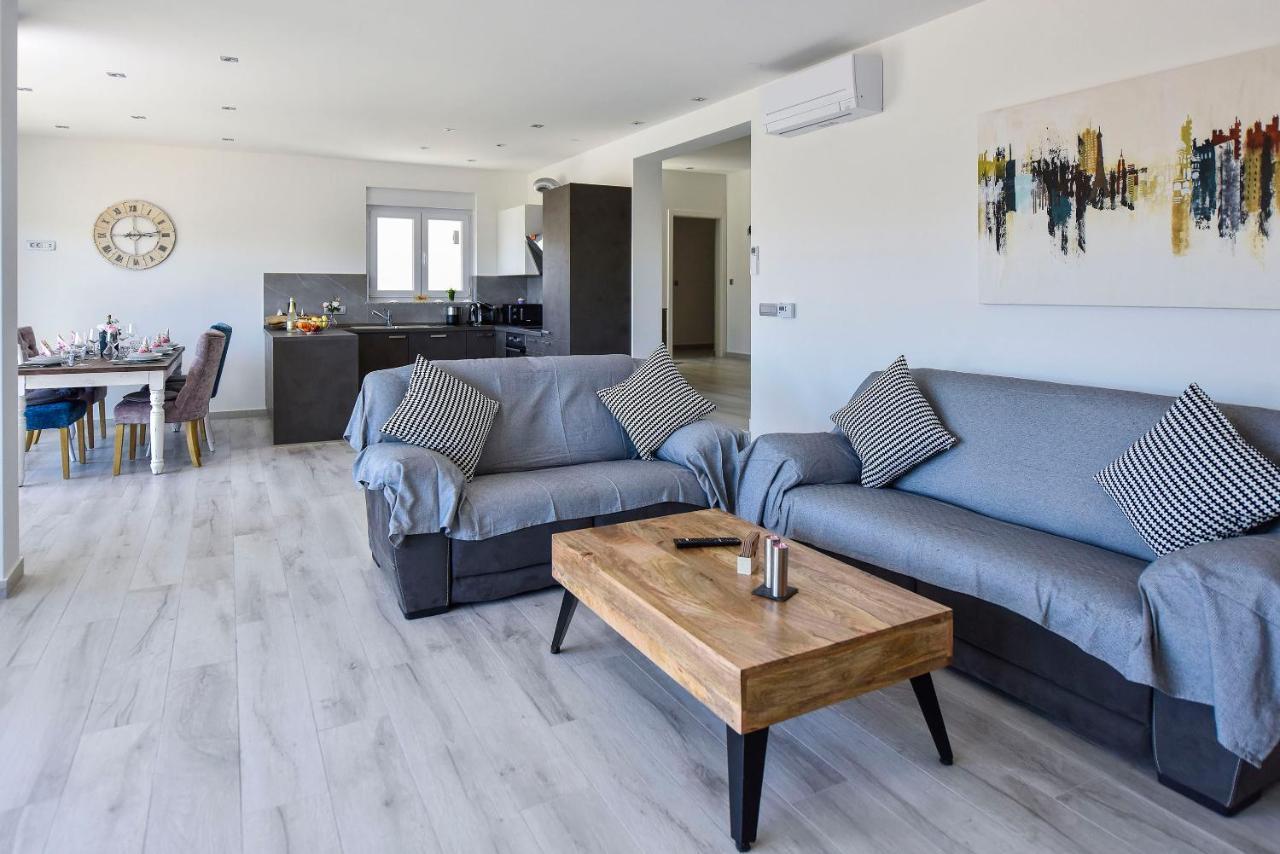 Moderner Bungalow Mit Meerblick Lun  Kültér fotó