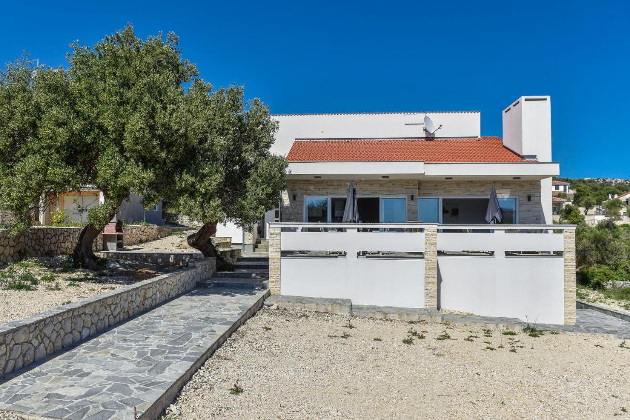 Moderner Bungalow Mit Meerblick Lun  Kültér fotó
