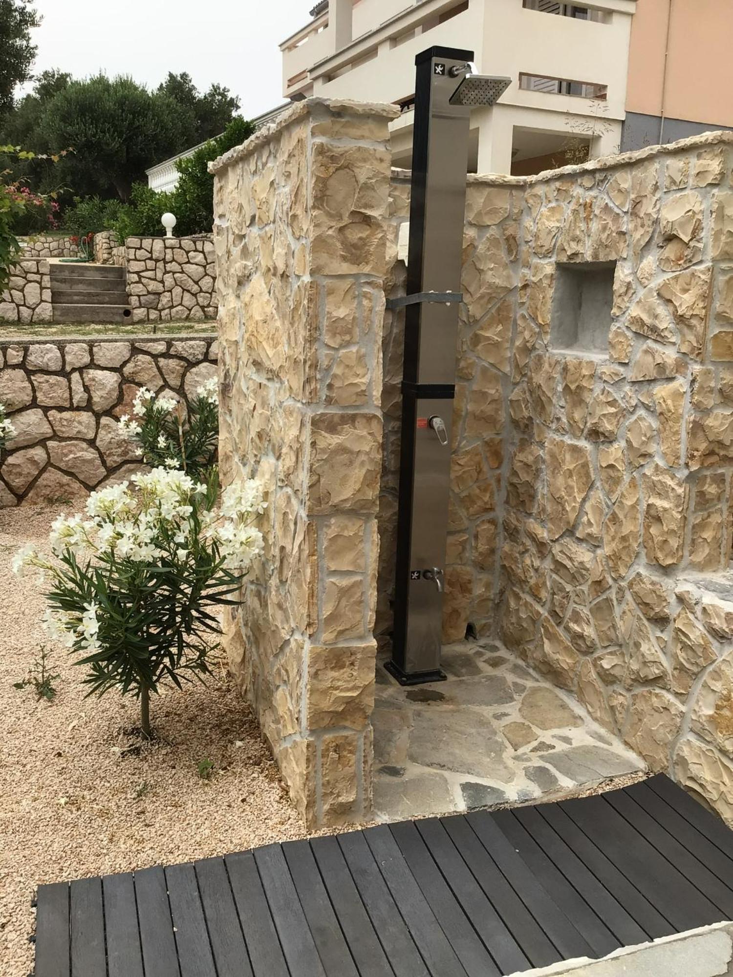 Moderner Bungalow Mit Meerblick Lun  Kültér fotó