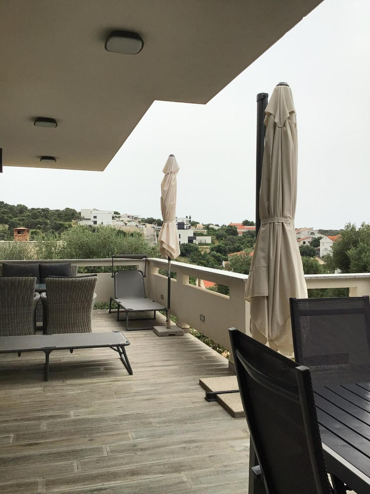 Moderner Bungalow Mit Meerblick Lun  Kültér fotó